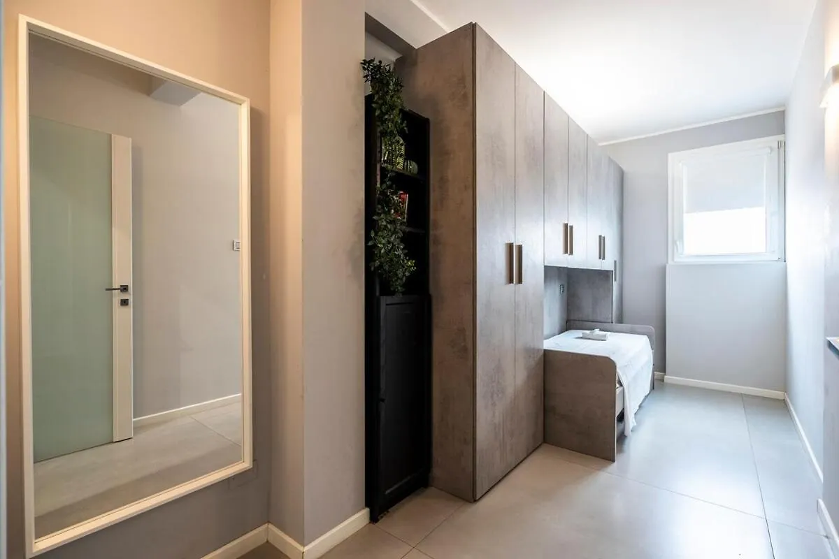 New - 2 Min Metro Batoni - Luxury Apt Con Posto Auto Floransa 0*,  İtalya