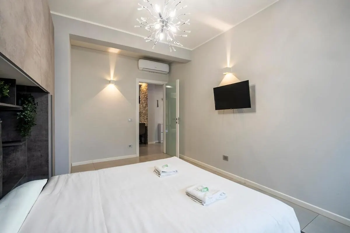 New - 2 Min Metro Batoni - Luxury Apt Con Posto Auto Floransa Daire
