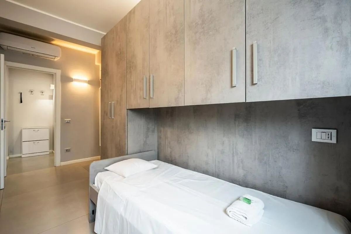 New - 2 Min Metro Batoni - Luxury Apt Con Posto Auto Floransa Daire